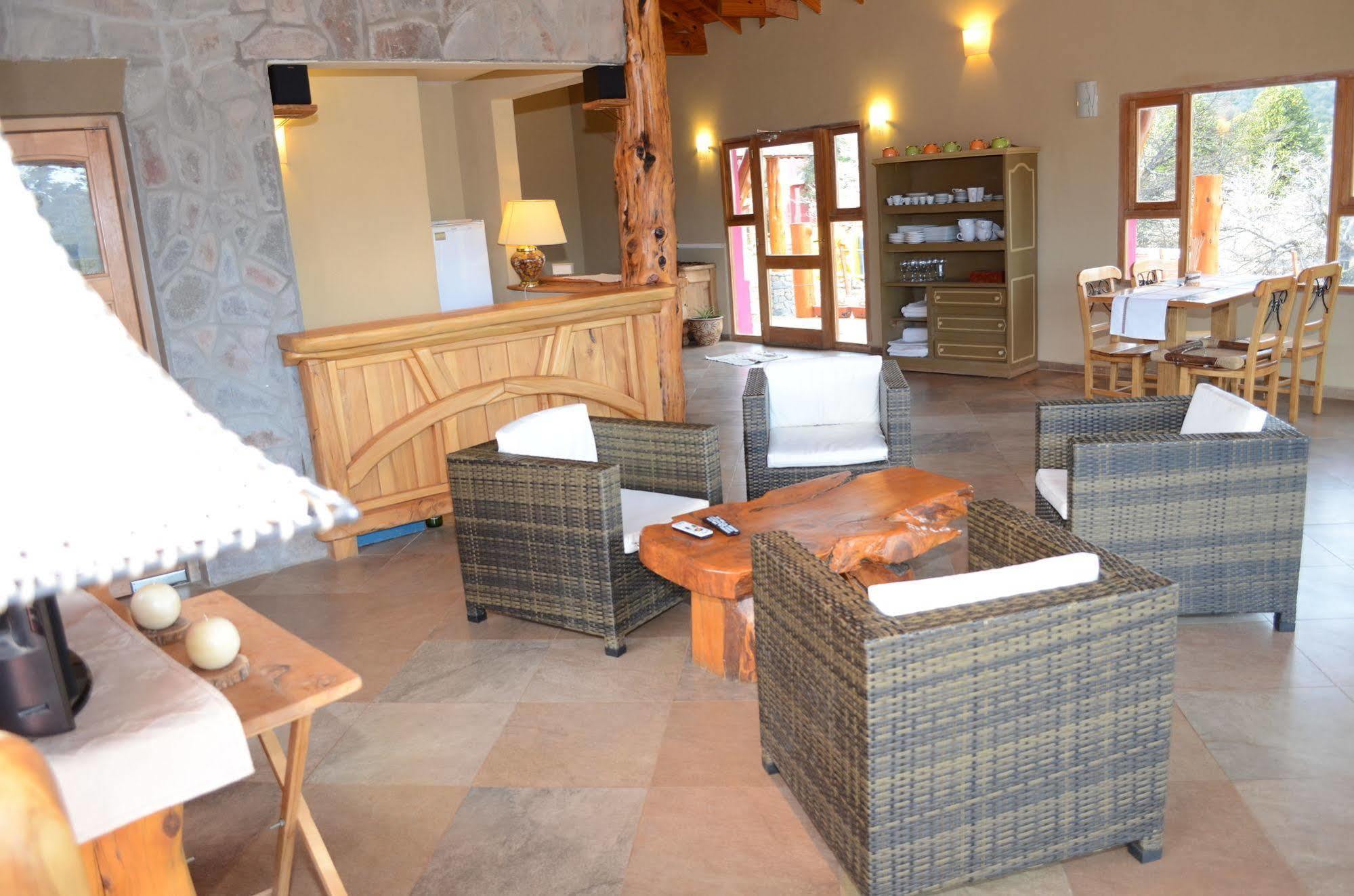 Hotel Complejo Puerto Malén Club de Montaña Villa Pehuenia Esterno foto